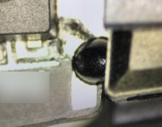 2022.08.19 PCB板点导电胶-：.jpg